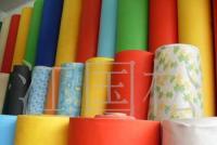 黑色、白色、大紅色無紡布供應詳解